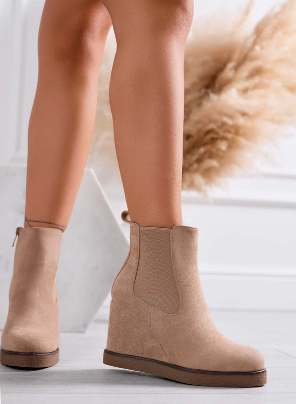 JANIKE - Bottines couleur boue à la cheville en daim avec élastique et plateforme