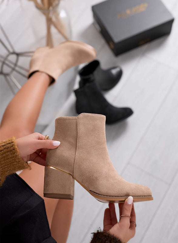 DARIA - Bottines couleur fango Alexoo avec talon confortable