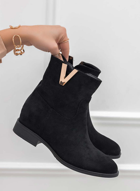 SIENNA - Bottines noires en daim avec semelle compensée interne