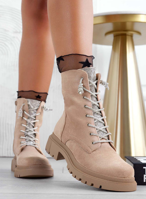 MOIRA - Bottines style militaire Alexoo beiges avec lacets et languette bijou