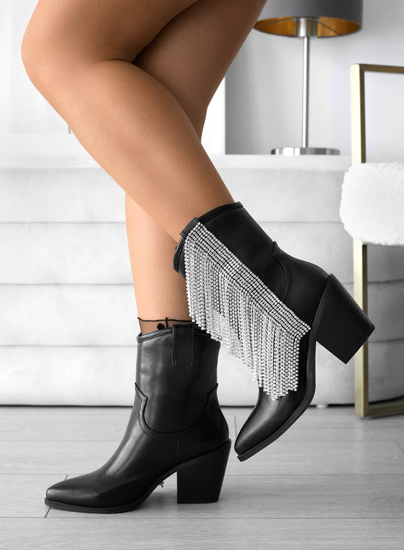ROSE - Bottines camperos Alexoo noires à franges bijoux