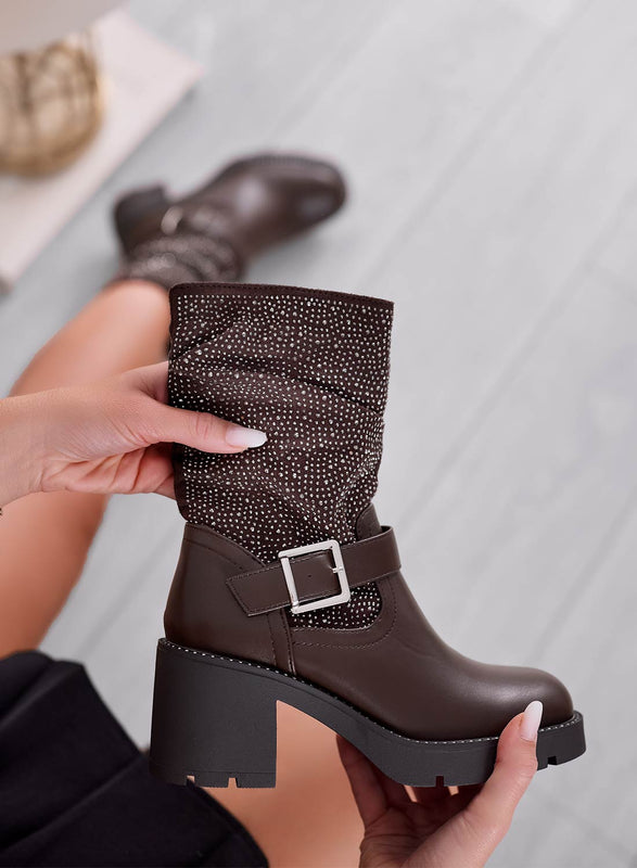 ADANA - Bottines marron à boucle et strass