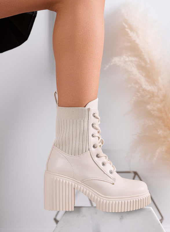 FIORENZA - Bottines beiges avec inserts en tissu et talon confortable