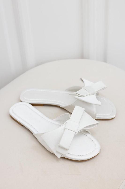 LIBERTY - Mules en satin blanches avec nœud