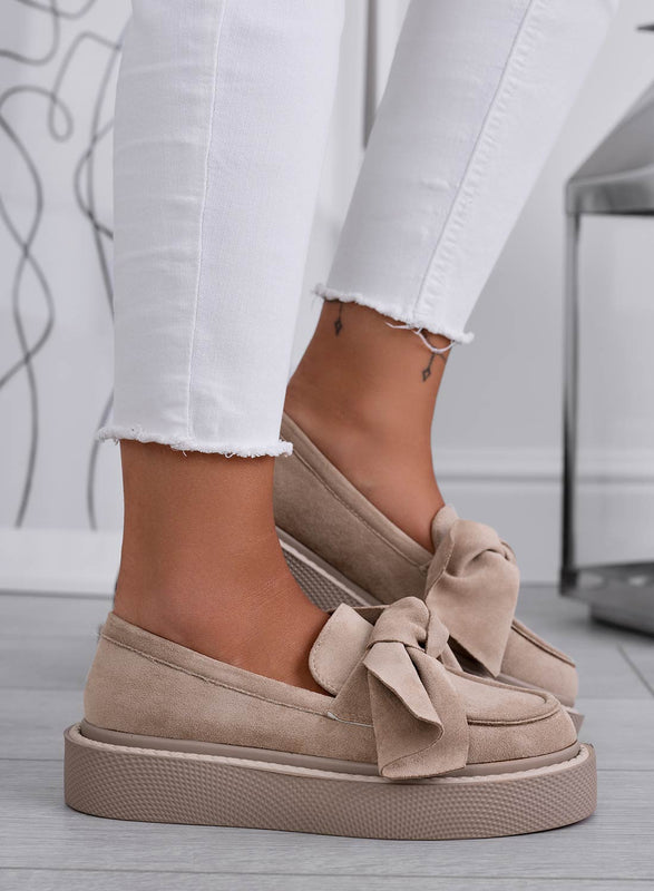 Mocassins beige en daim avec nœud