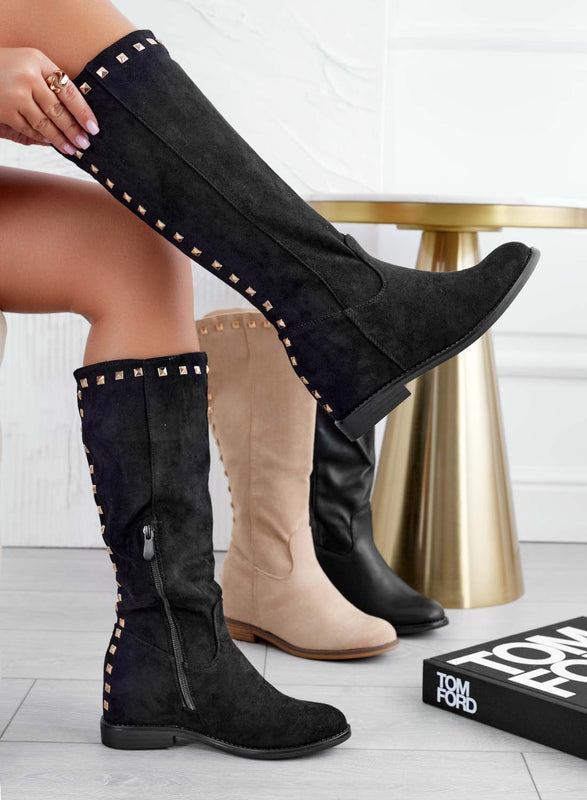 JANINE - Boots Alexoo en daim noir avec cale interne et clous