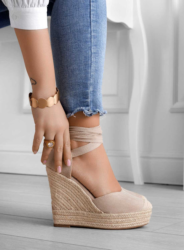 AMBRA - Espadrilles beiges avec corde et talon compensé en dentelle