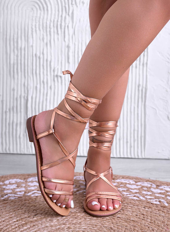 Sandales plats champagne à lacets