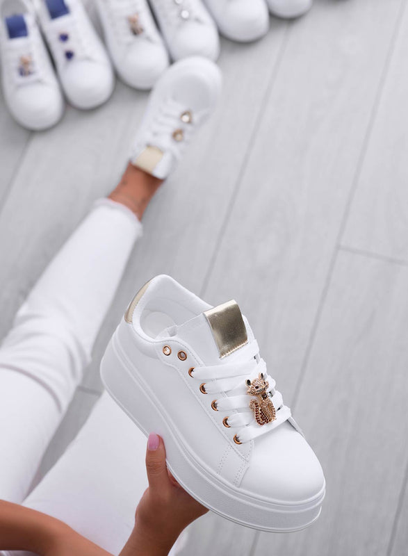 ENERGY - Baskets blanches avec chat bijou et talon doré