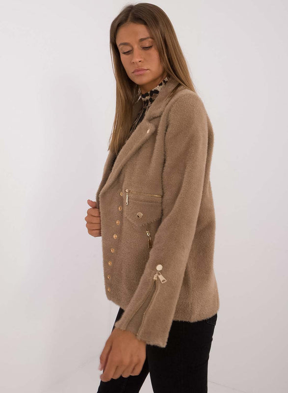 Veste courte en laine couleur boue avec boutons dorés