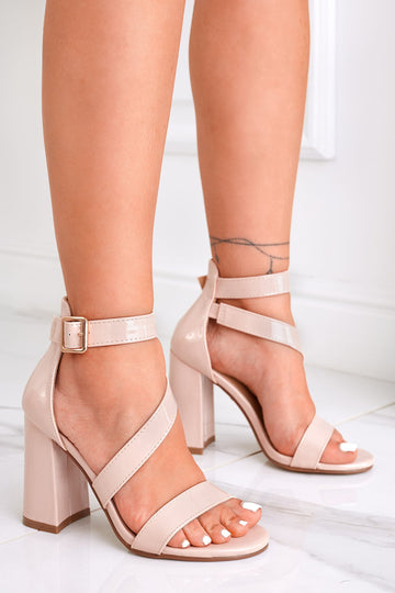 ADELE - Sandales Alexoo en cuir verni nude avec talon confortable