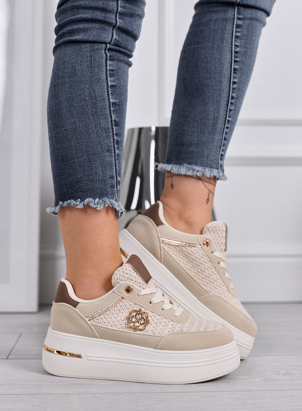 CLARA - Baskets beiges à plateforme avec inserts tressés et détails dorés