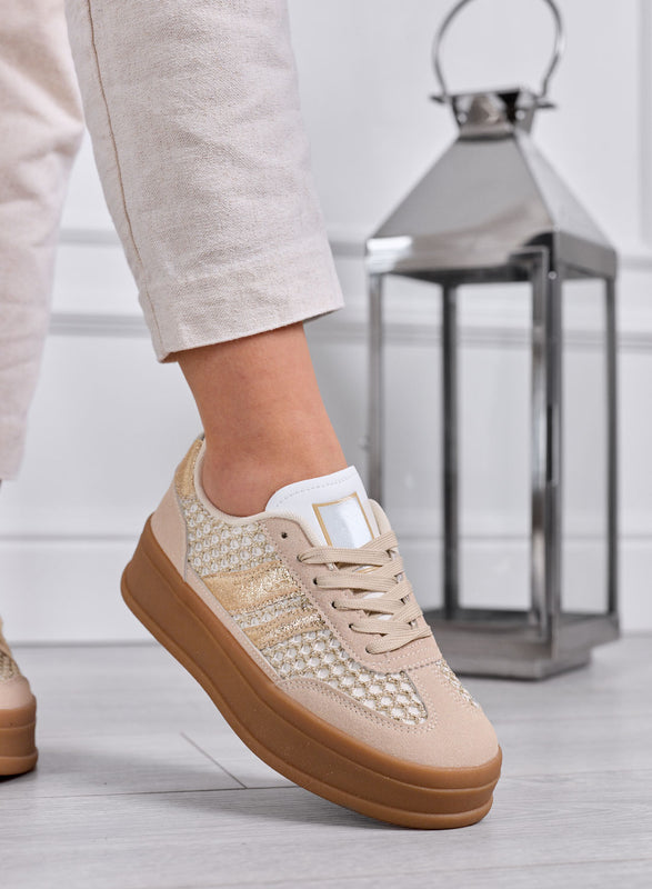 MARISOL - Zapatillas beige con detalles dorados y suela de goma