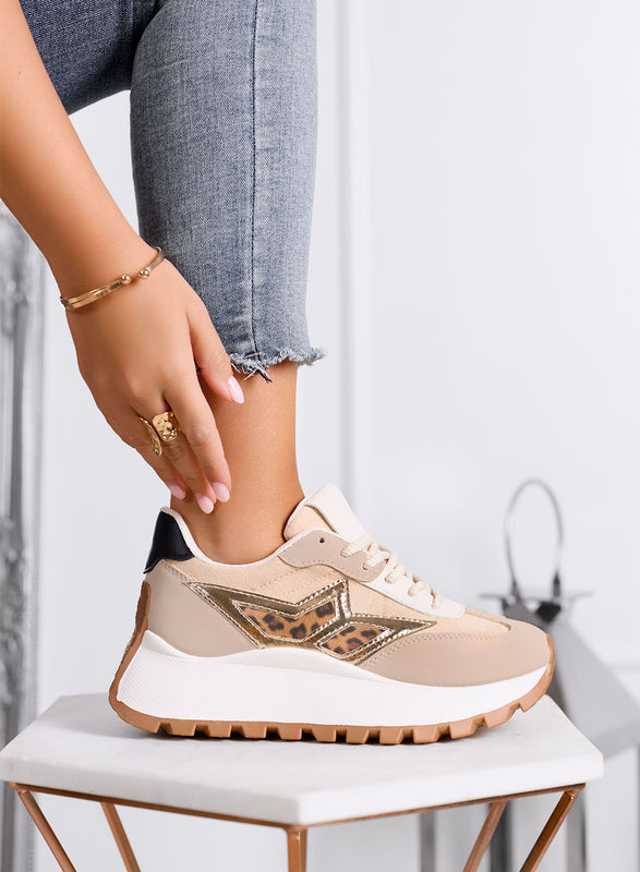 CLARISSA - Baskets beiges avec détail léopard et semelle épaisse