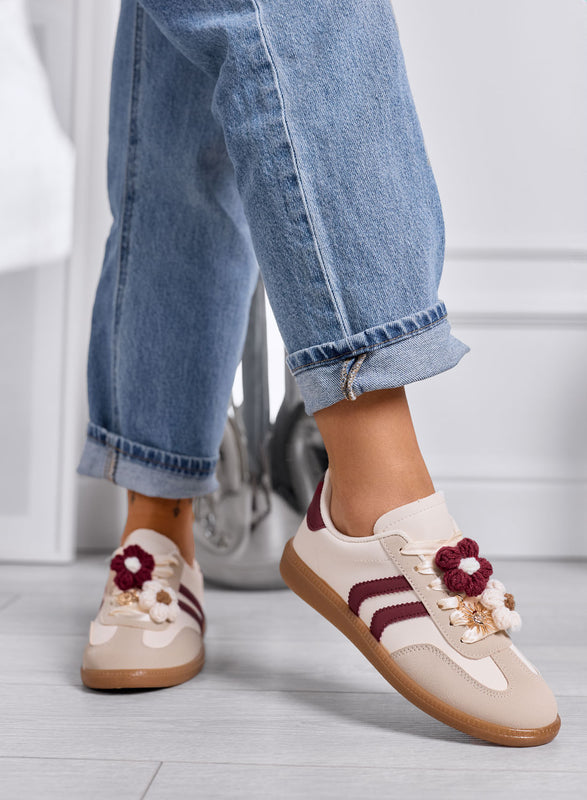 MELISSA - Baskets beige et bordeaux avec fleurs crochet