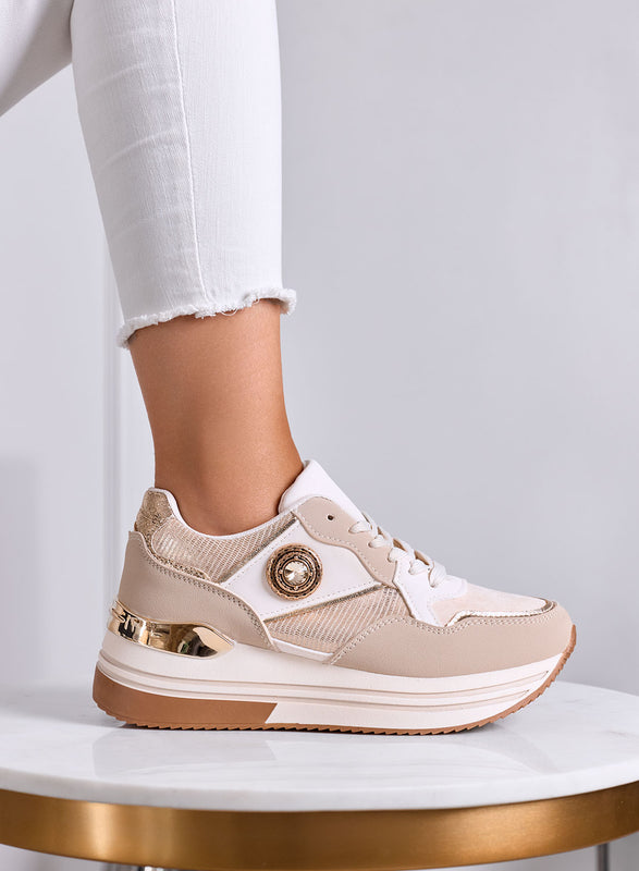 CLAUDIA - Sneakers Beige Platform con Inserti Oro e Dettaglio gioiello