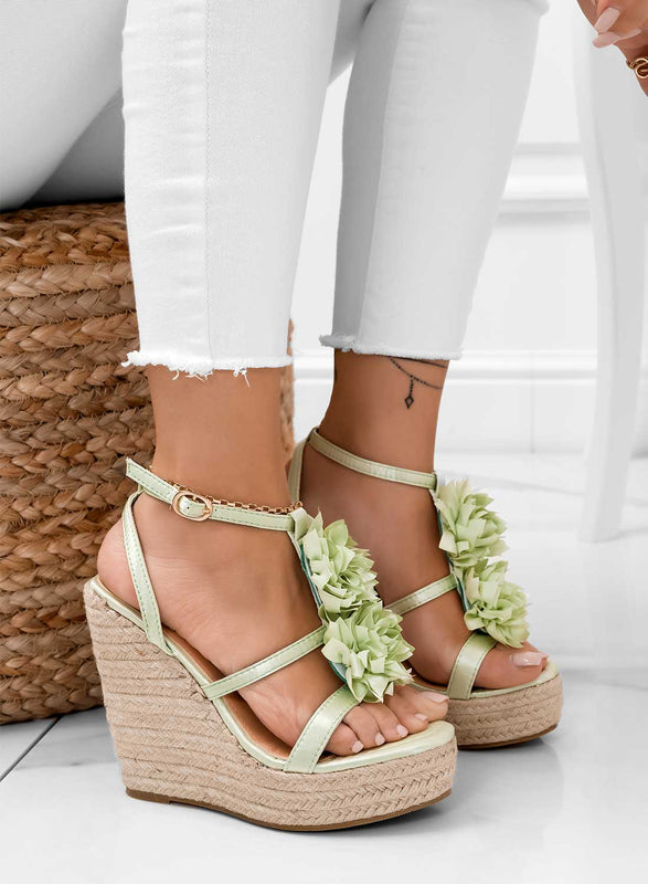 Sandales espadrilles verts en satin avec fleur appliquée