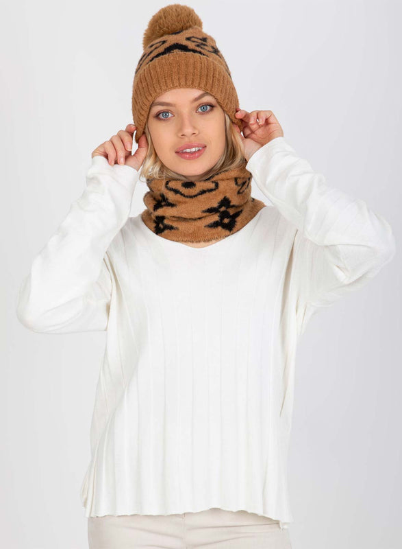 Chapeau camel matelassé avec pompon