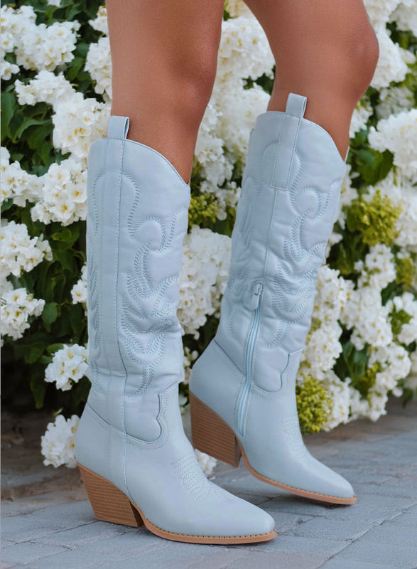 GILDA - Camper boots bleu clair avec broderie en relief