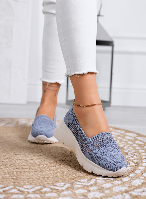 NASTIA - Mocasines azules Slip-on calados en crochet con suela chunky blanca