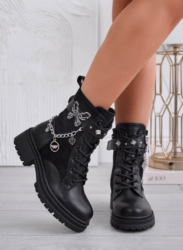 EDDY - Black ankle boots with butterfly and charms
