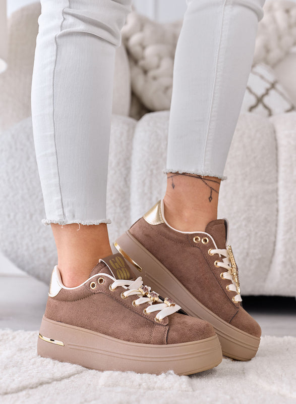 PAMELA - Zapatillas marrones con plataforma y detalles de joya en forma de estrellas
