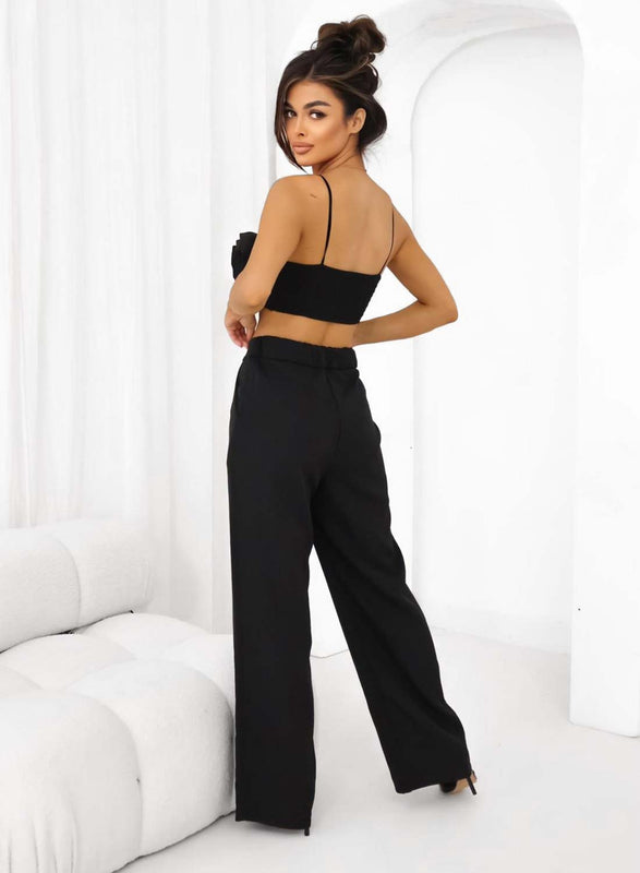 Ensemble deux pièces noir avec top et pantalon