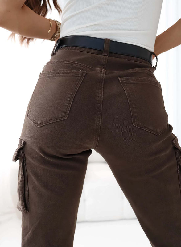 Pantalon cargo marron avec poches latérales