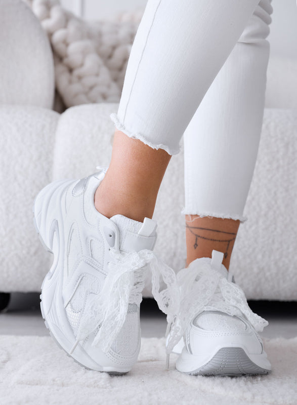 LINA - White Sneakers with Lace Laces and Chunky Sole