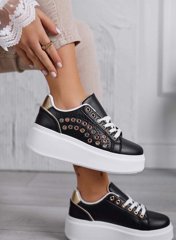 BAKER - Baskets noires perforées avec œillets multicolores