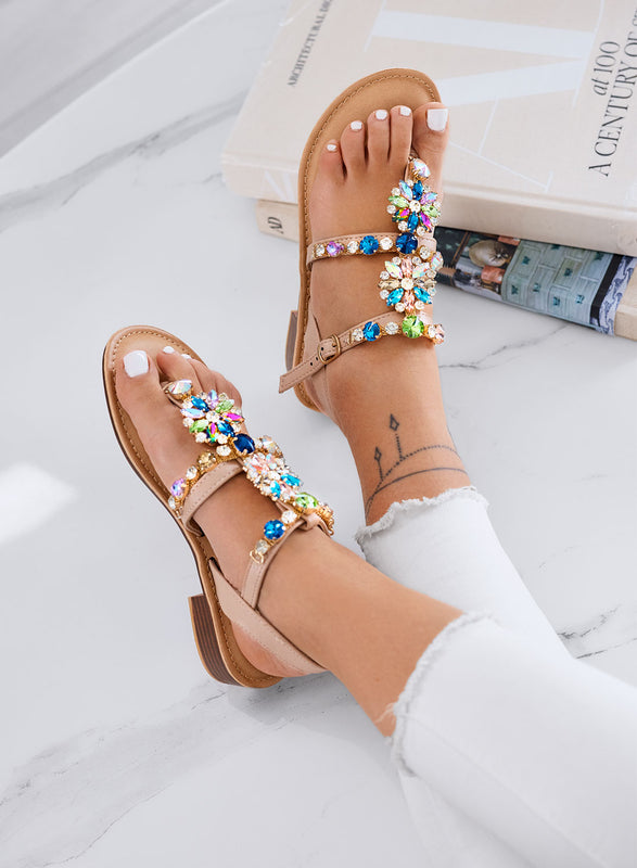 GIULY - Sandales beiges plats avec pierres bijoux multicolores