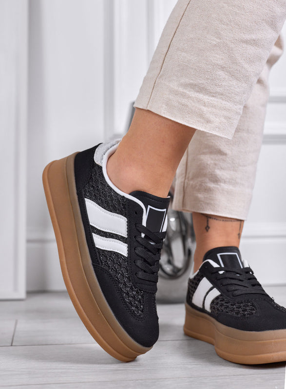 MARISOL - Sneakers nere con inserti bianchi e suola in gomma