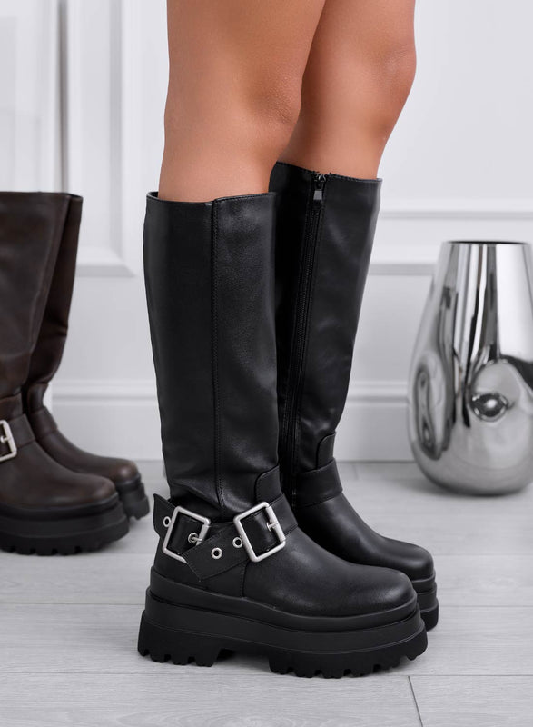 CLIO - Bottes noires avec boucles latérales