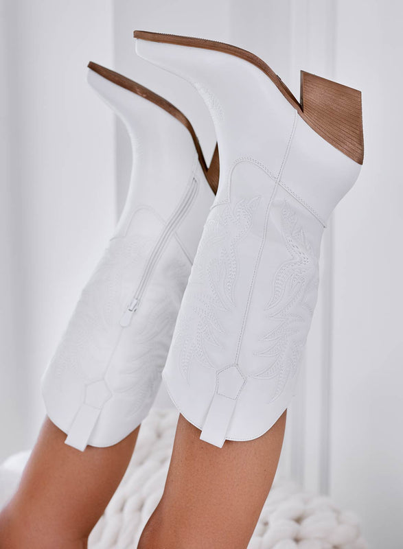 SONIA - Bottines blanches avec broderie en relief