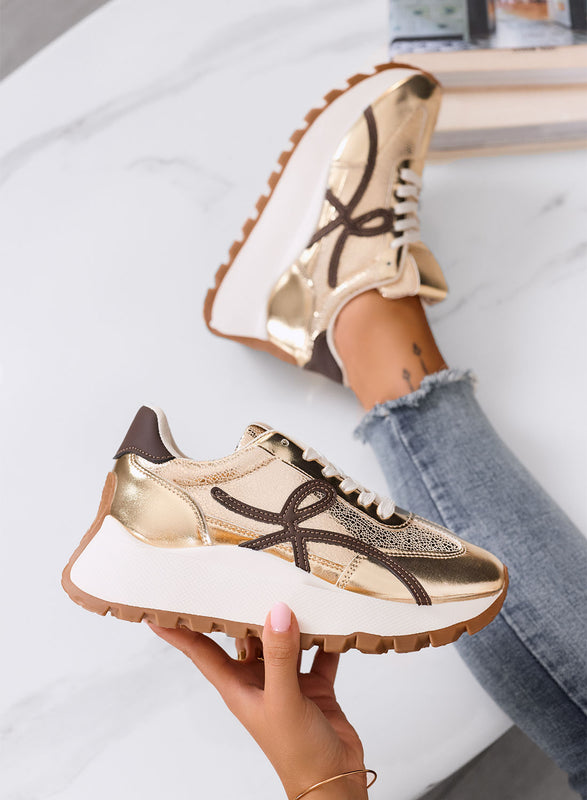 YONA - Sneakers oro con dettagli marroni e suola alta