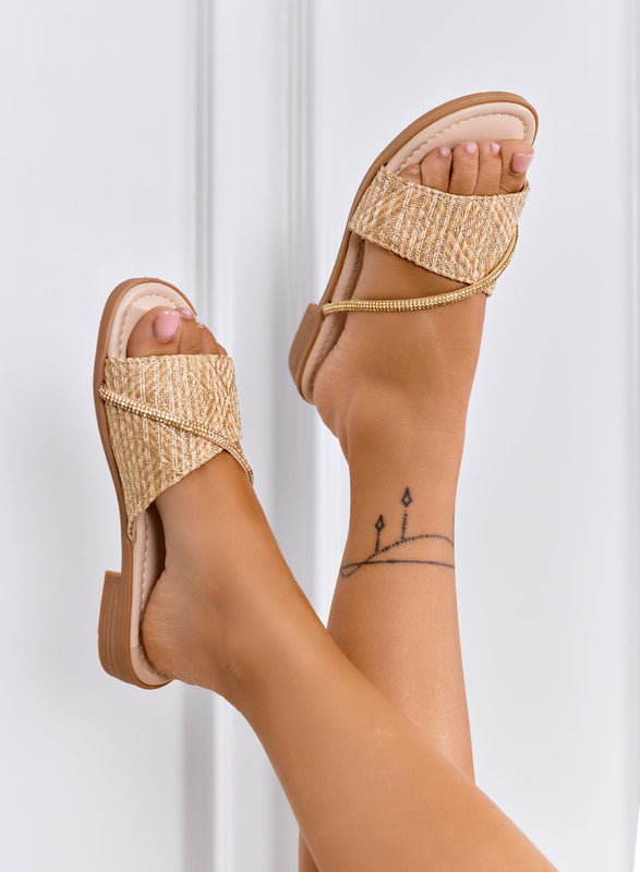 BENEDETTA - Low gold sandals with braided strap
