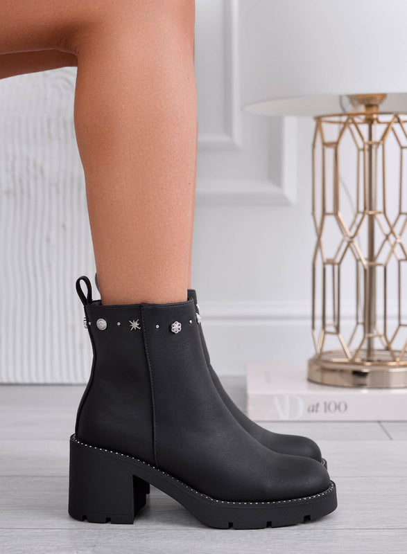 ALBERTA - Bottines noires avec talon confortable et clous