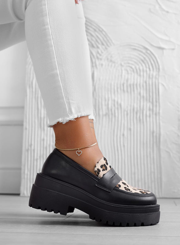 Mocassini neri con inserti maculati