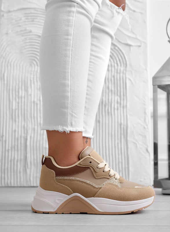 Sneakers fango con pannelli a contrasto