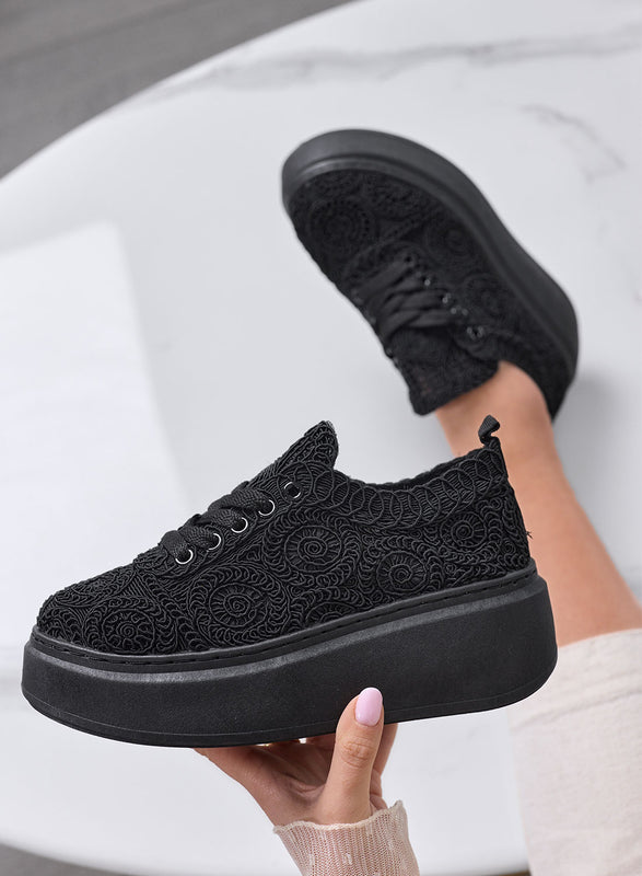 VALERIA - Baskets plateforme noires en dentelle avec semelle épaisse
