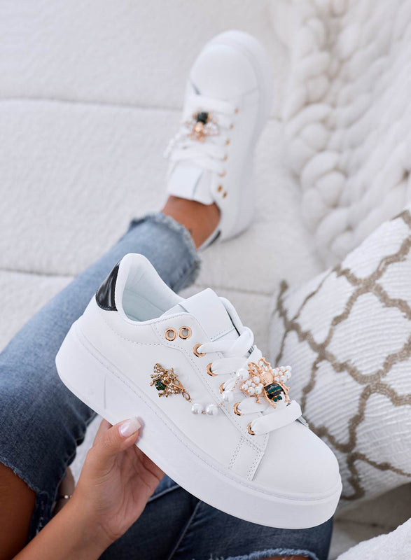 LILIANA - Baskets blanches avec talon noir et bijou abeille