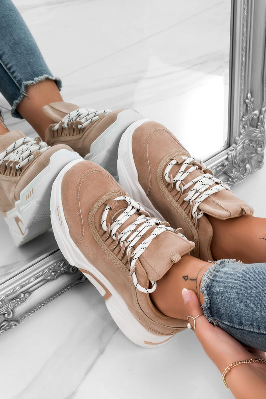 DELIZIA - Baskets en daim beige avec lacets