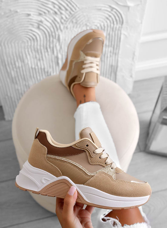 Sneakers fango con pannelli a contrasto