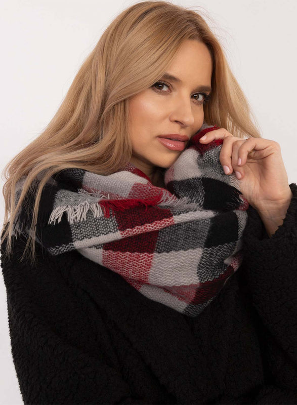 Écharpe noire avec panneaux contrastants