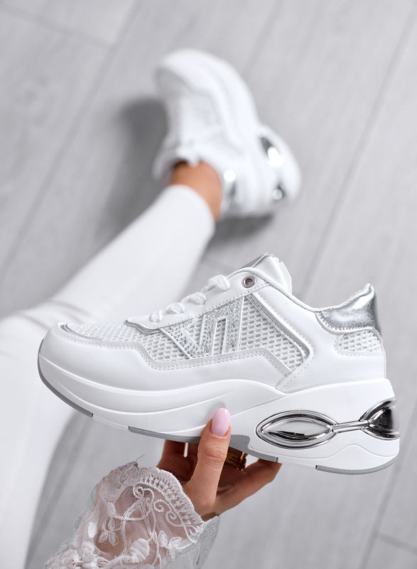 CAMILLA - Baskets Blanches avec Strass et Détails Argentés