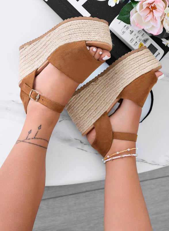 ROXIE - Sandales espadrilles compensées en daim camel