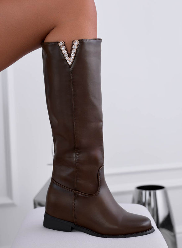 Bottes marron à semelle compensée intérieure et ornement bijou