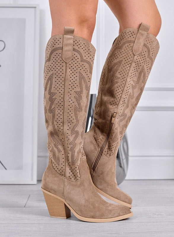 JANINE - Bottes hautes texanes perforées couleur boue avec talon moyen