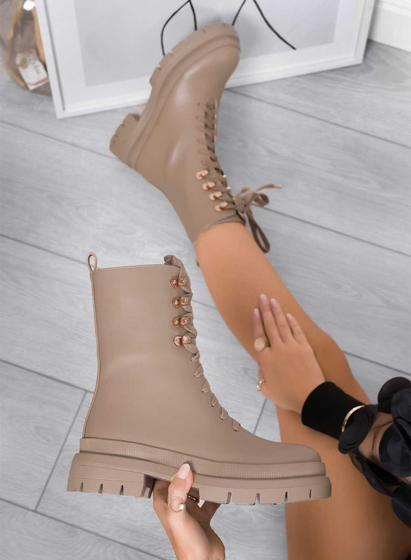 Stivaletti anfibi fango Alexoo con lacci