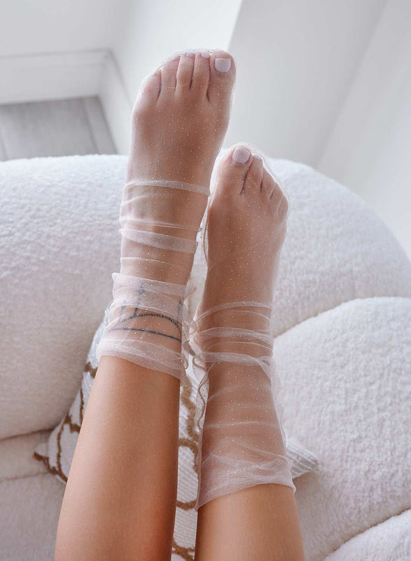 Chaussettes blanches en voile avec mini paillettes dorées